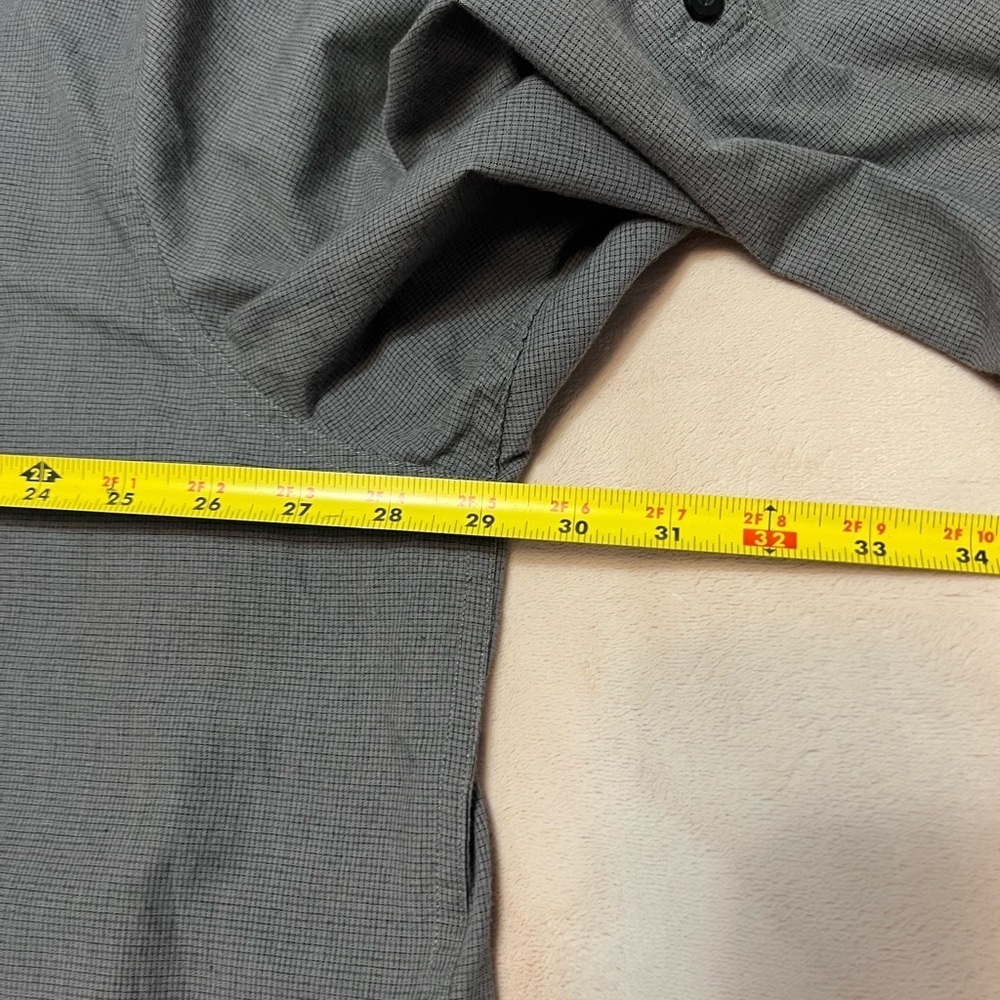 Axist button up - Picture 4 of 9